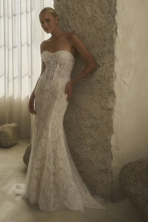 Style 2623 wedding dress by Casablanca Bridal, fit & flare, sweetheart