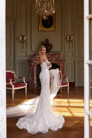 Margaret by Maks Mariano - view 5 of 5