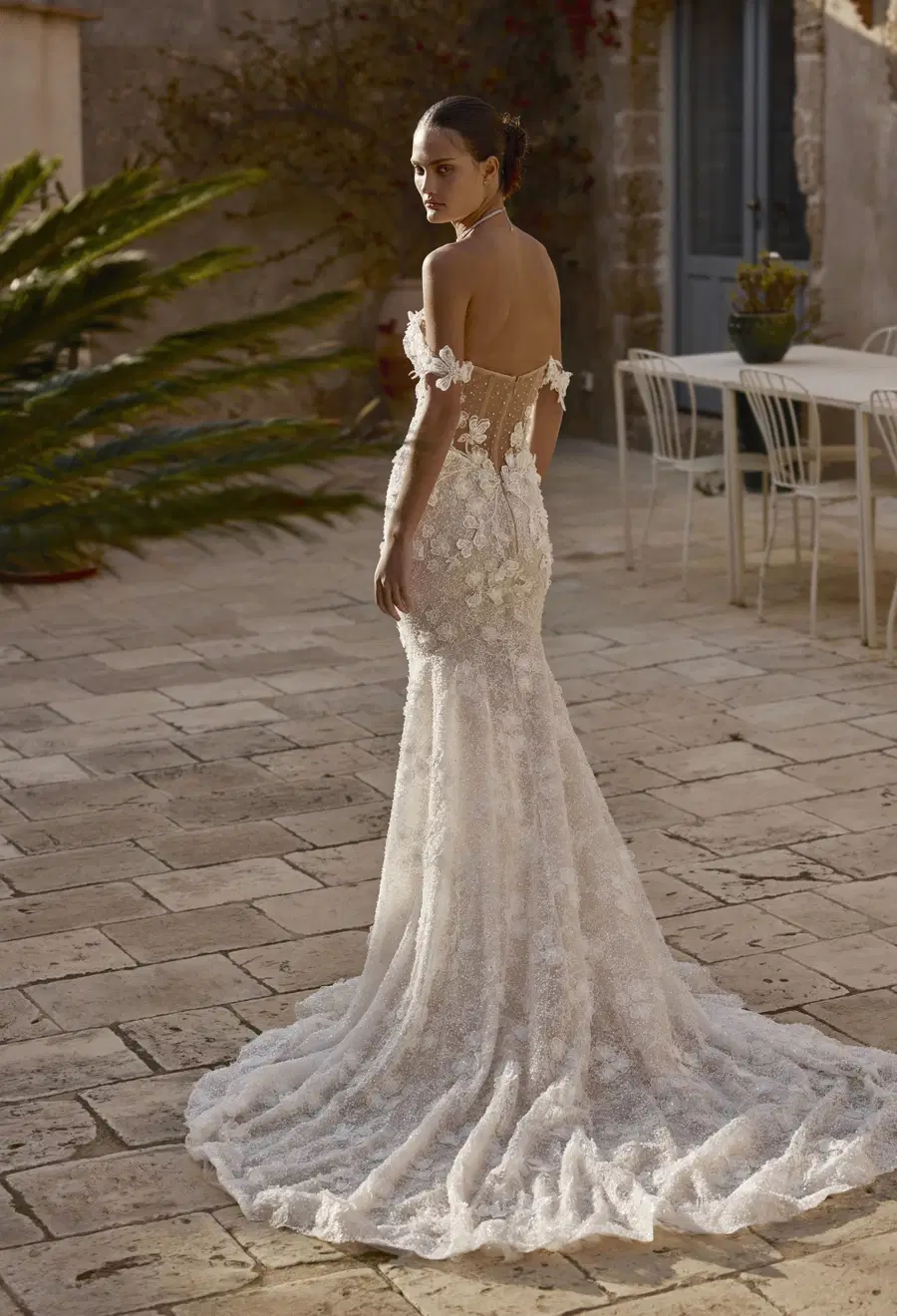 Como 25-011 by Ricca Sposa - view 5 of 7