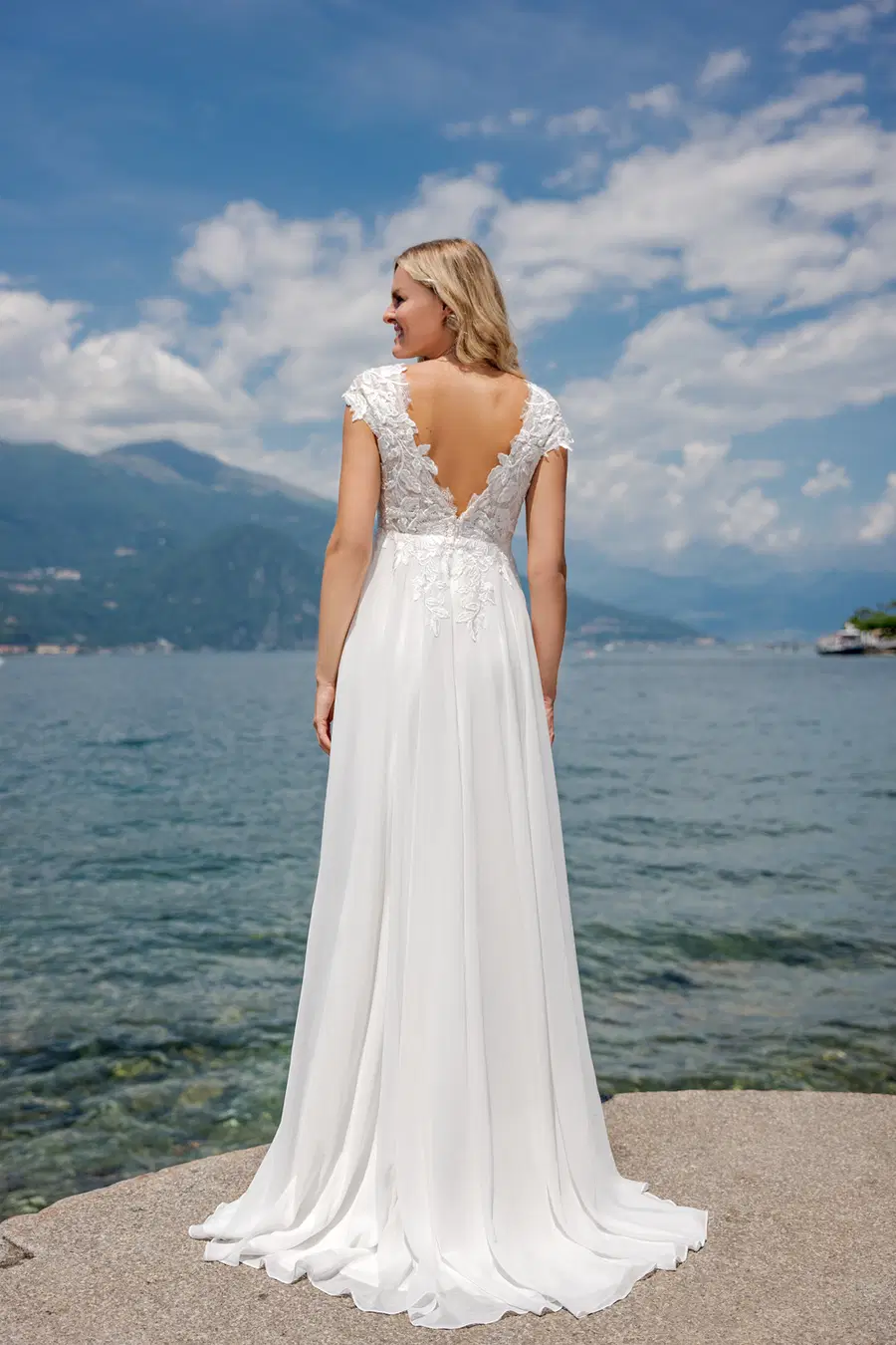 VN61 ivory by Vera Nova - view 3 of 4