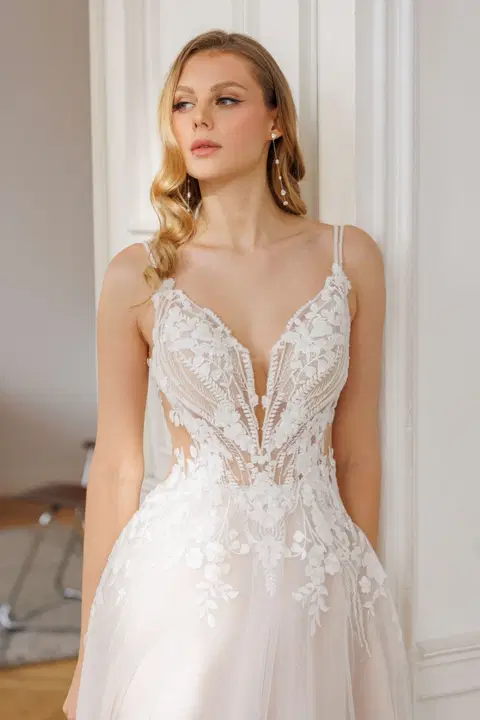 Angelino wedding dress by Jarice, A-line, tulle