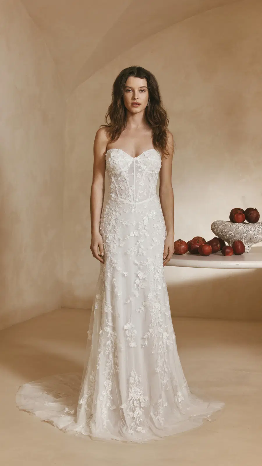 Donna by Anna Kara: Fit & Flare silhouette, sweetheart neckline, sleeveless, lace
