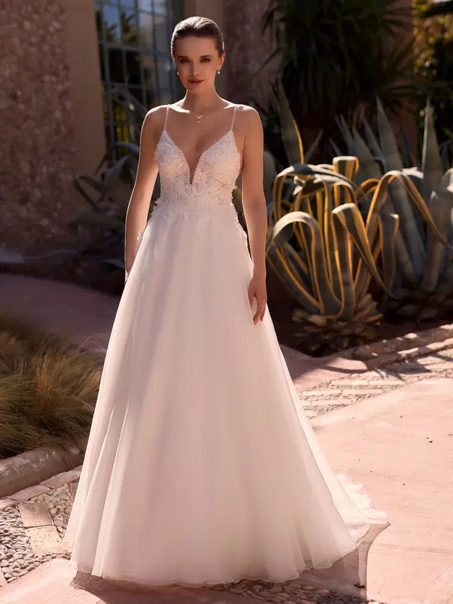 JOEL by Bianco Evento: A-Line silhouette, deep V-neck neckline, sleeveless, tulle