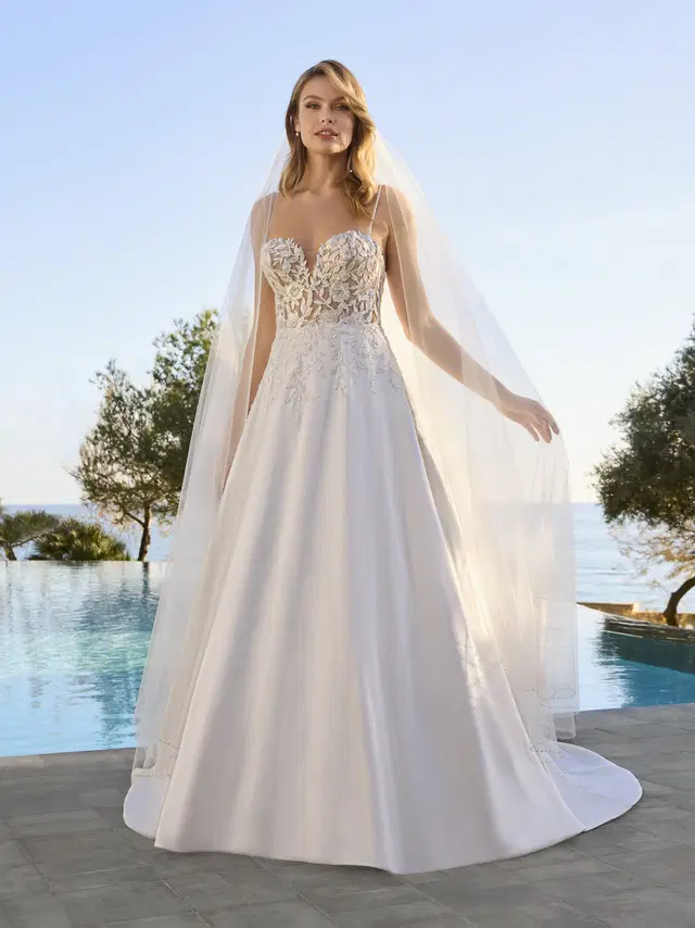 LISIANNE by Ladybird: Princess silhouette, sweetheart neckline, sleeveless