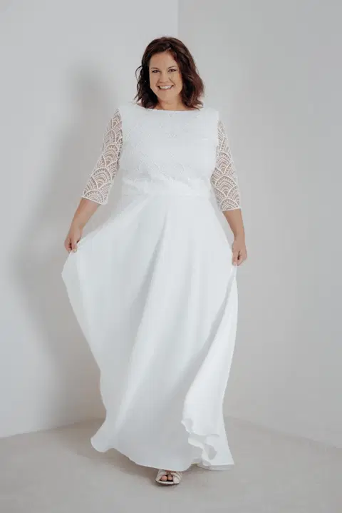 Rock Mylou Curvy wedding dress by noni Selected, two-piece, crepe