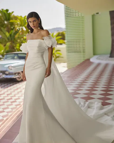 Jalisa wedding dress by Luna Novias, mermaid, satin