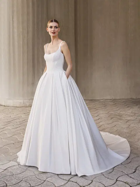 Dalya wedding dress by Pronovias, princess, satin