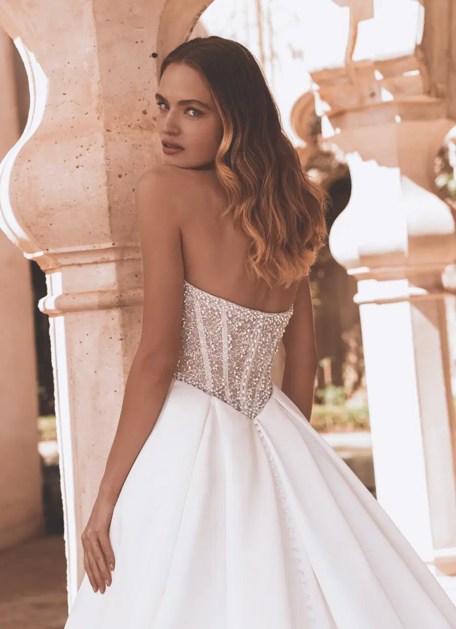 Viola by Enzoani - view 8 of 10