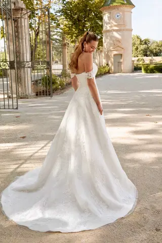 44587 by Sincerity Bridal - view 4 of 10