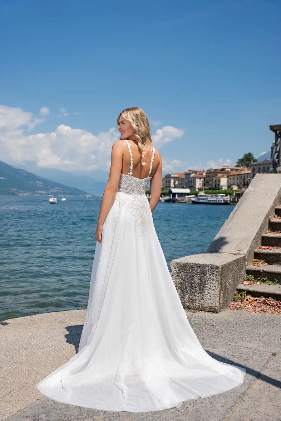 VN51 ivory by Vera Nova - view 3 of 4