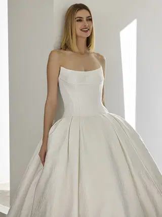 VALLEY by Pronovias - view 3 of 6