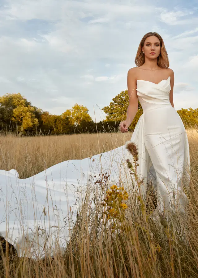 JULIA ROBERTS by Dando London: sweetheart neckline, sleeveless, mikado, cathedral train