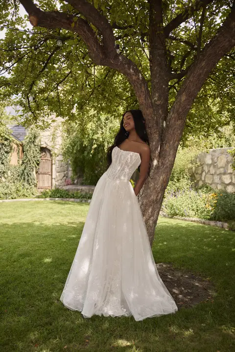 Lisa wedding dress by Rebecca Ingram, A-line, lace