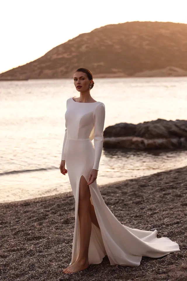 DR422 by Demetrios: Mermaid silhouette, high / halter neckline, long sleeves, crepe