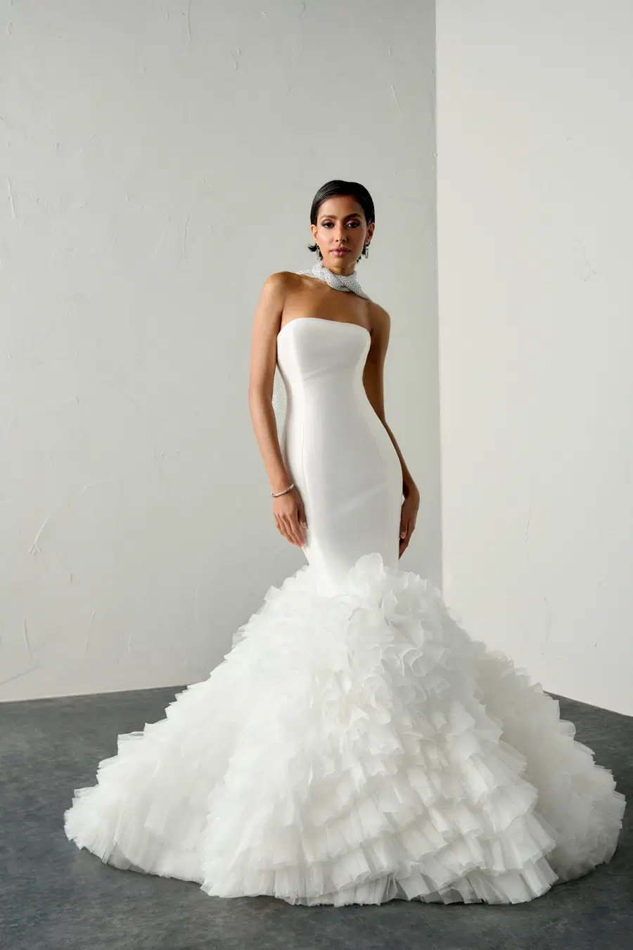 Dare by Justin Alexander Signature: Mermaid silhouette, straight neckline, sleeveless, tulle