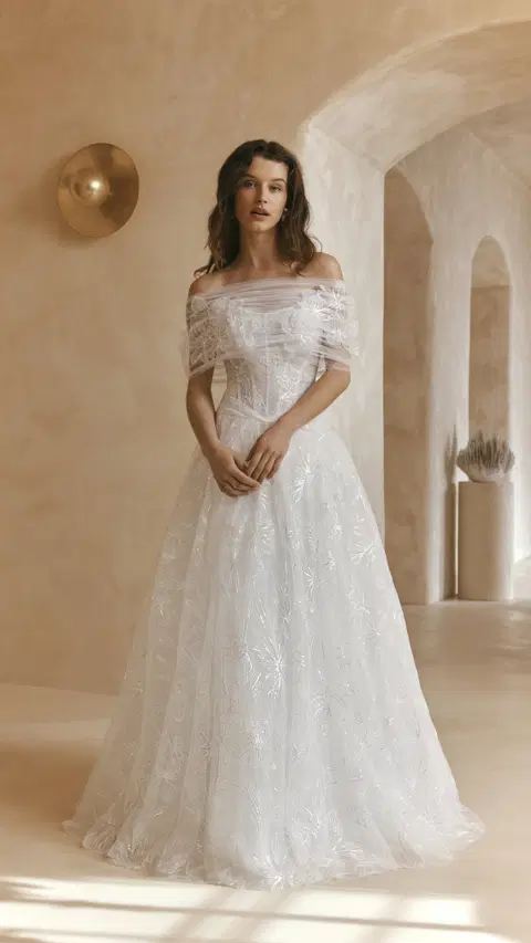 Daphne wedding dress by Anna Kara, ball gown, lace