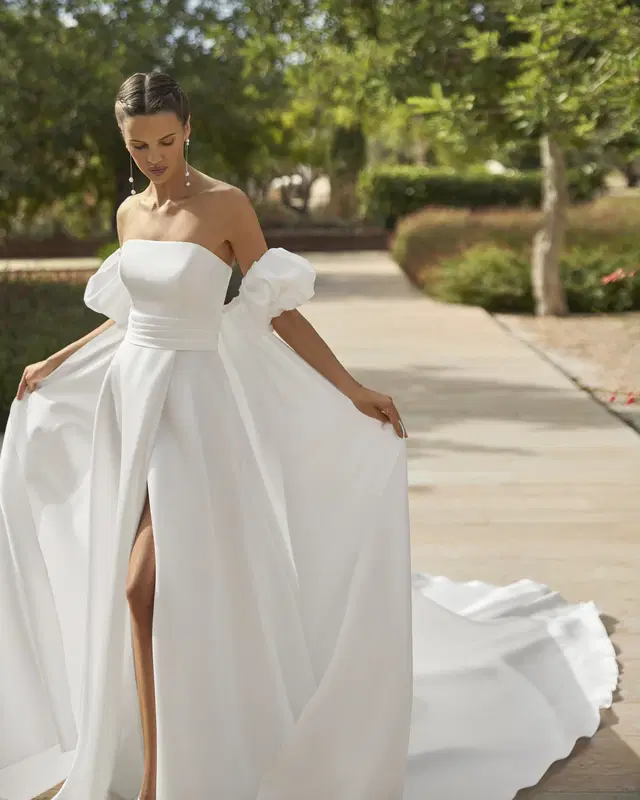 Susan by Adriana Alier: A-Line silhouette, straight neckline, mikado