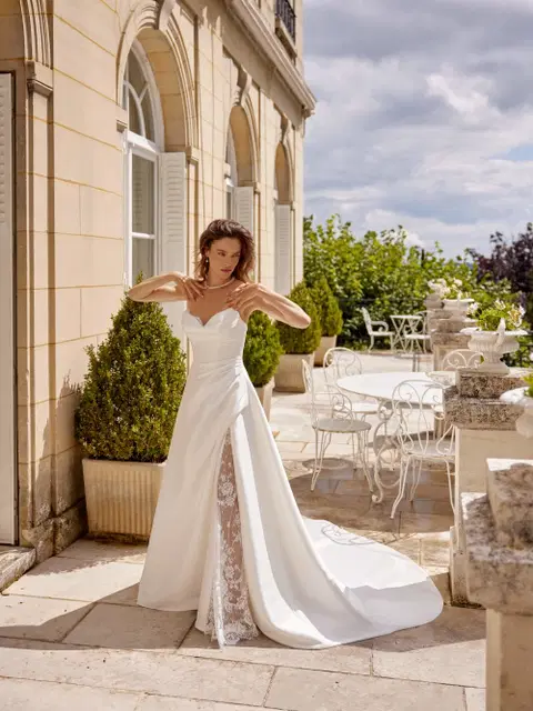 Madison wedding dress by Justin Alexander, trumpet, satin