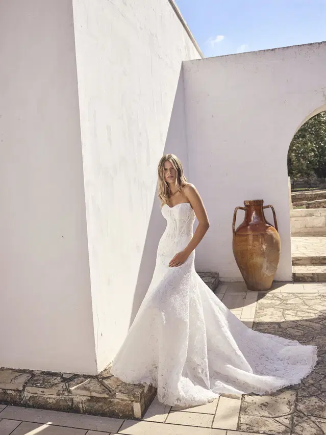 Lilith von Modeca Bridal: Trompete, Herz-Ausschnitt, Ärmellos, Spitze