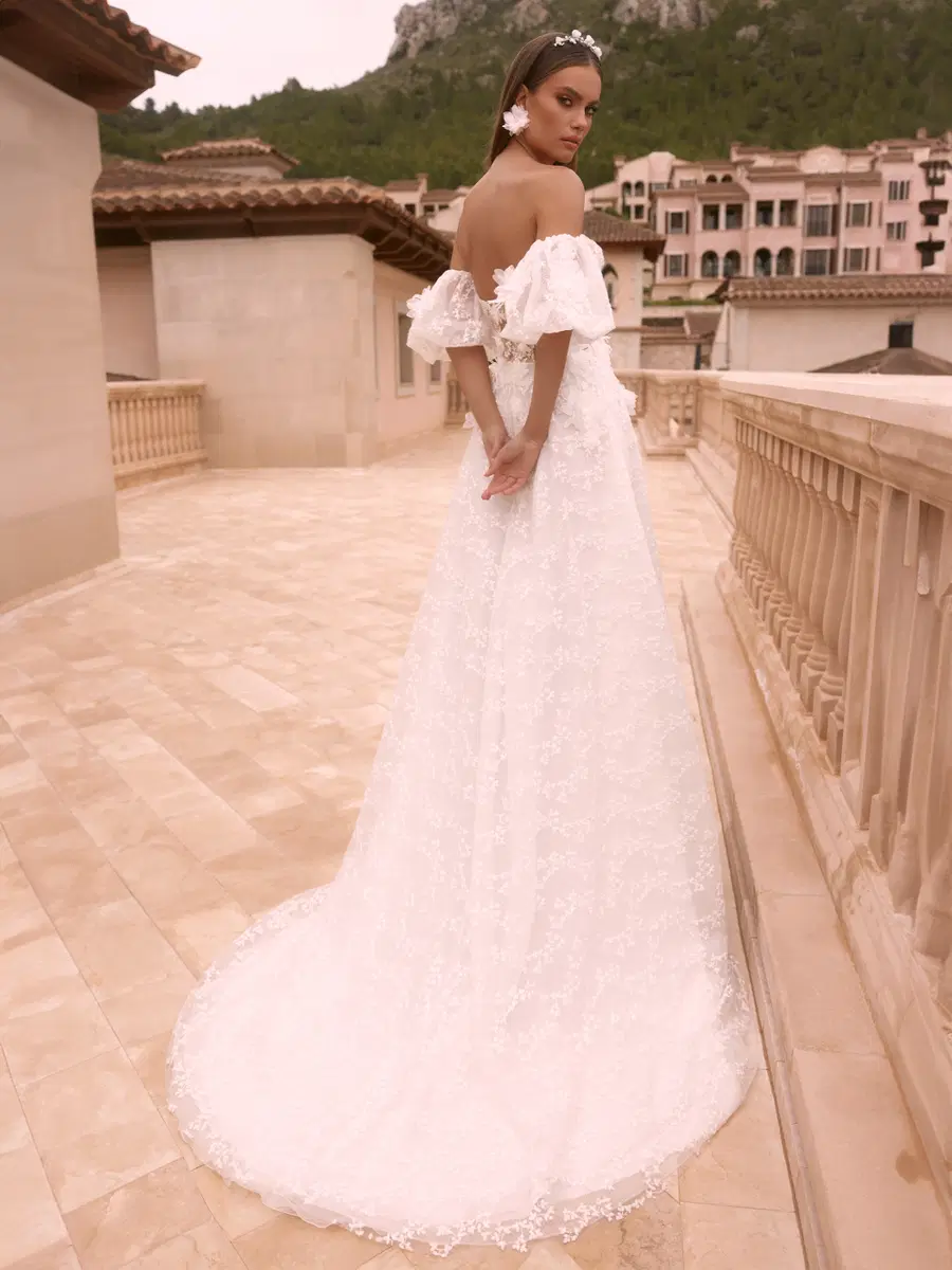 Cybele by Bianco Evento - view 4 of 4
