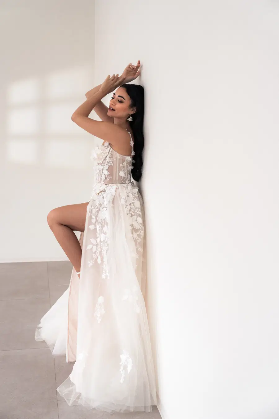 Olivia by Fan Xia - view 6 of 9