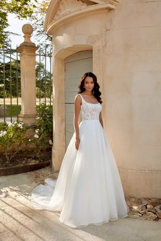44586 by Sincerity Bridal: A-Line silhouette, sleeveless, lace