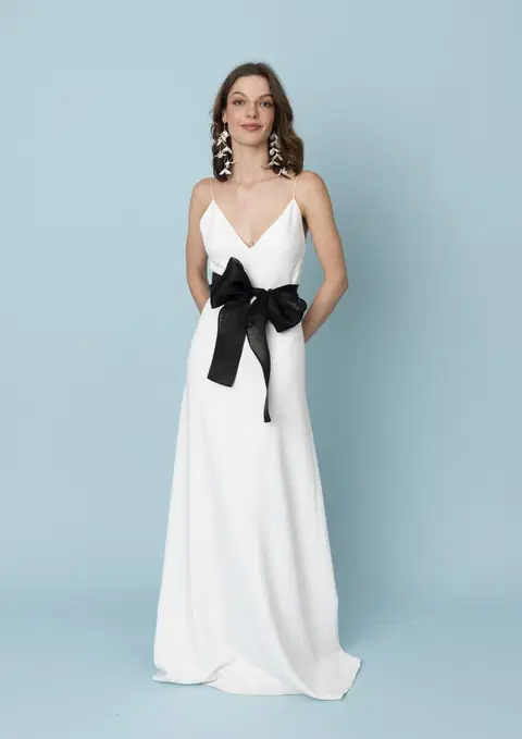 Organza Bow wedding dress by Kisui, straight, crepe
