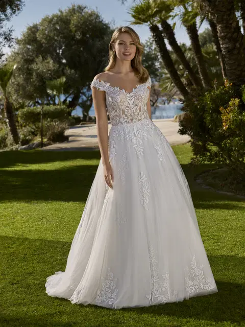 Apifera wedding dress by Ladybird, princess, tulle