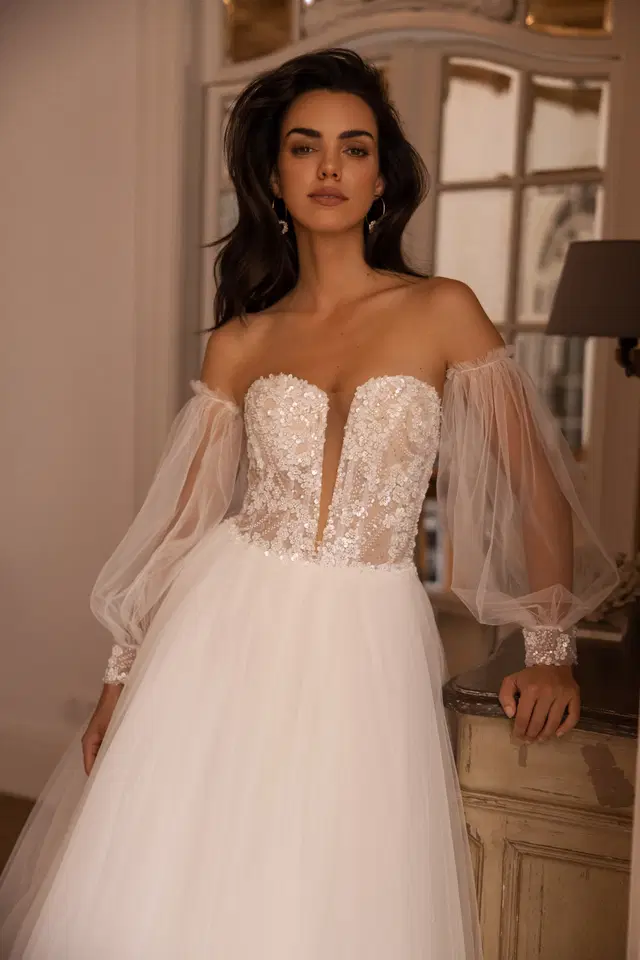 E-5441 by Elizabeth Passion - view 2 of 4
