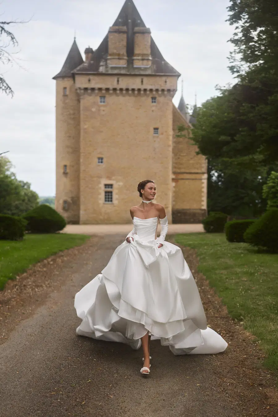 Damienne by Anne Mariée - view 2 of 5