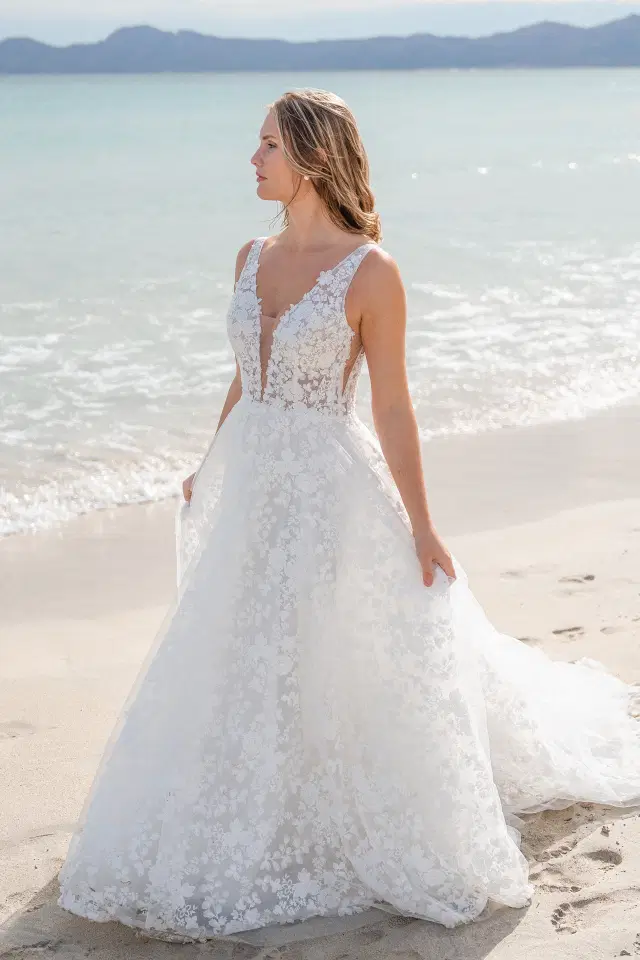 Emilia by Sanna Lindström: A-Line silhouette, illusion neckline, sleeveless, lace