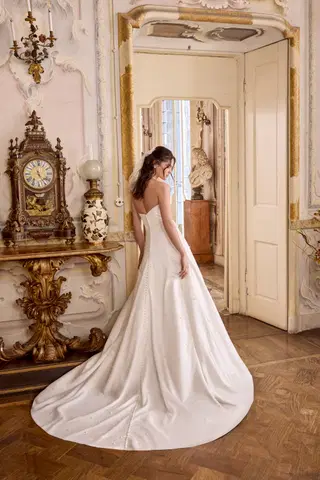 Lizzie by Justin Alexander - view 5 of 6