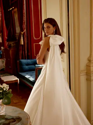 Jacqueline by Justin Alexander - view 5 of 10