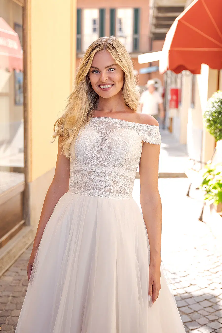 VN18 ivory/rumpink by Vera Nova - view 2 of 4