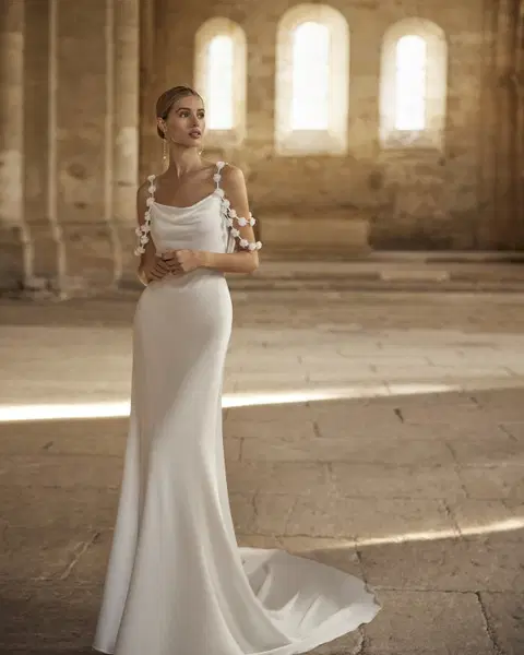 Lali wedding dress by Rosa Clara, straight, satin
