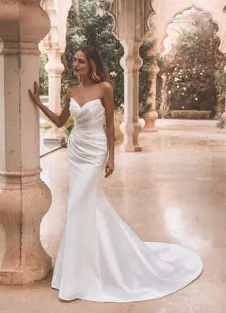 Valencia by Enzoani - view 2 of 8