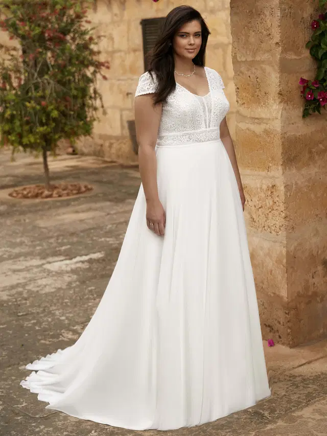 LENA c by Bianco Evento: A-Line silhouette, V-neck neckline, short sleeves, lace