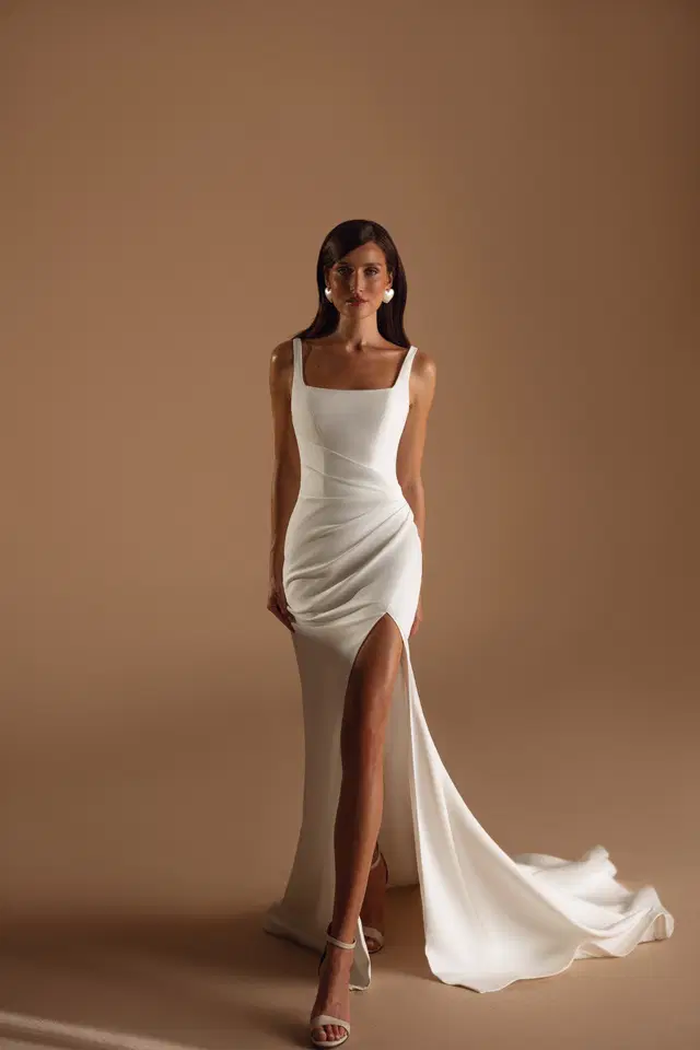 Naomi by Ella Novia: Mermaid silhouette, square neckline, sleeveless, stretch satin