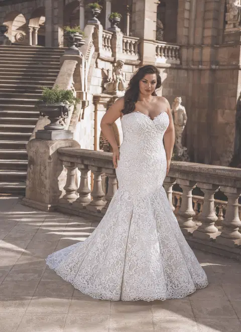 Veronika wedding dress by Portrait, mermaid, lace