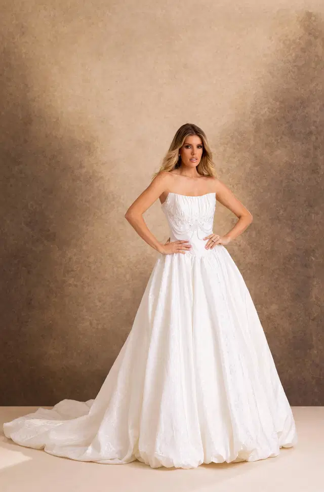 RB4260 by Rachel Allan: Ball Gown silhouette, straight neckline, sleeveless, tulle
