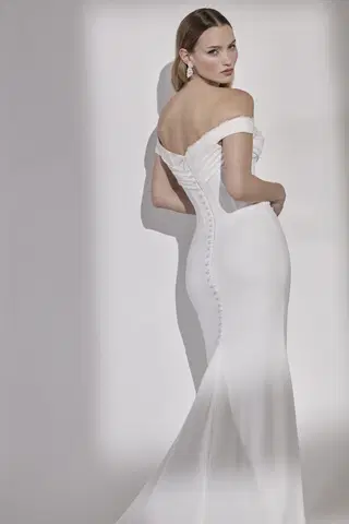 Sienna by Avenue by Josephine Scott - view 7 of 8
