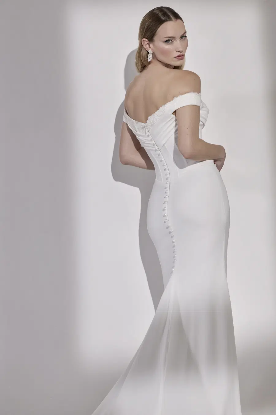 Sienna by Avenue by Josephine Scott - view 7 of 8