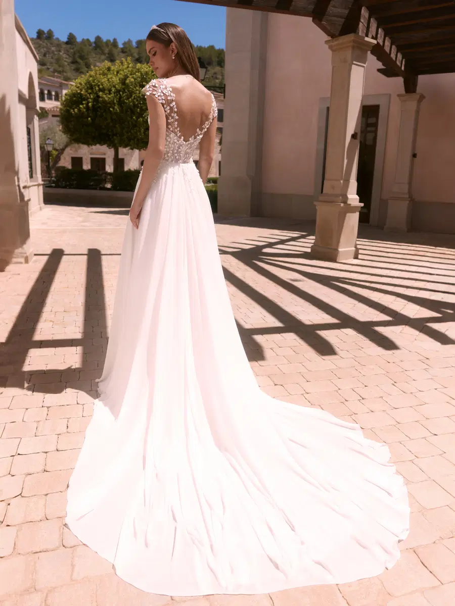 Doridis by Bianco Evento - view 2 of 4