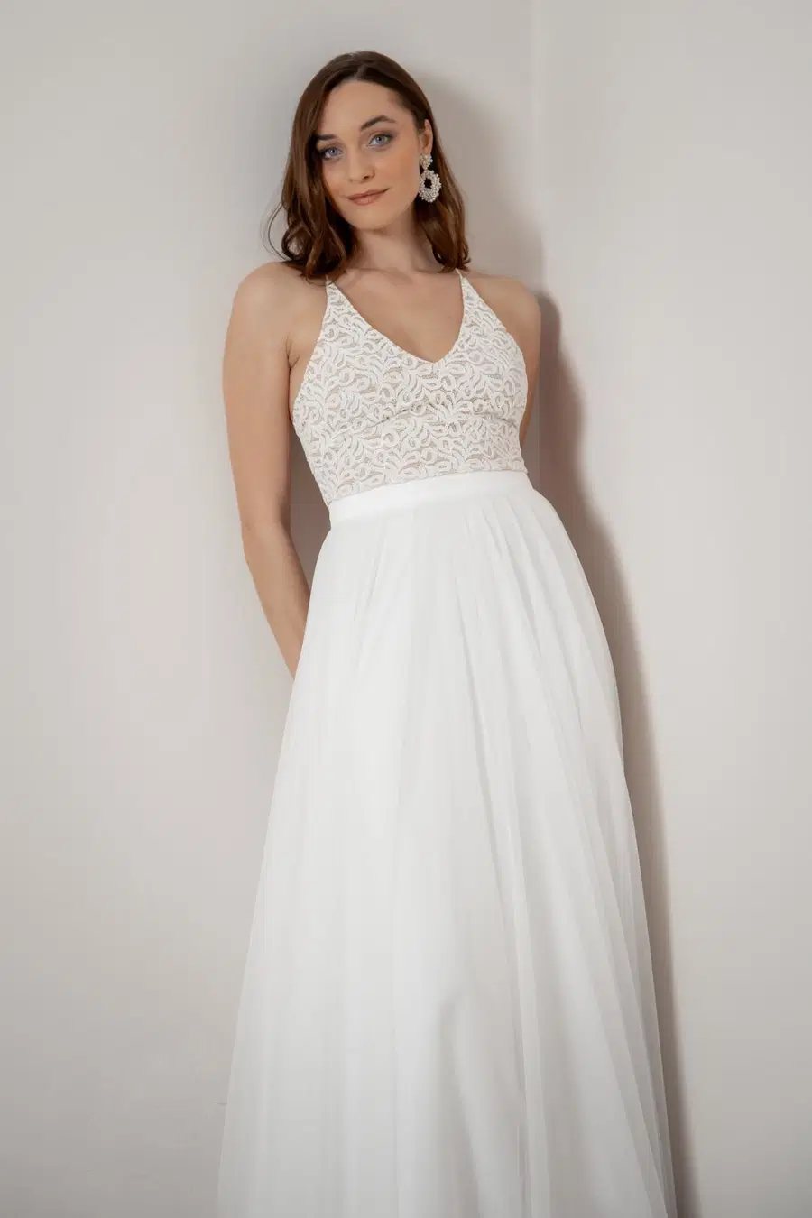 Top Filiz by noni Selected: Two-Piece silhouette, sweetheart neckline, sleeveless, lace