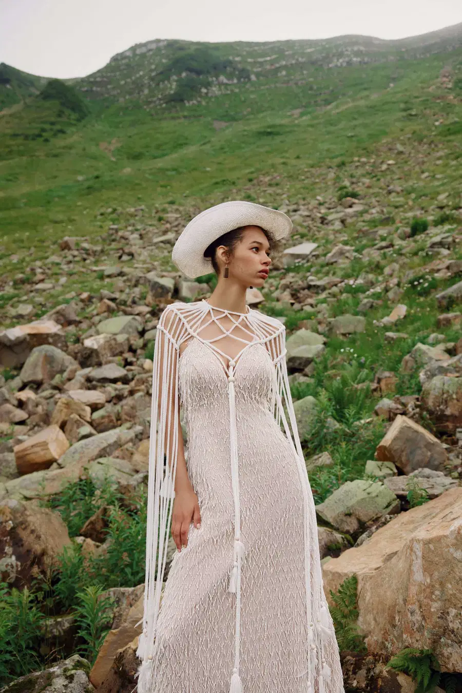 Montaigne by Ariamo Boho - view 3 of 4