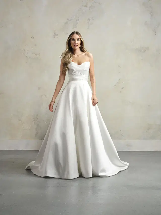 Ethelinda by Rebecca Ingram: A-Line silhouette, sweetheart neckline, sleeveless, satin
