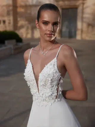Amalia by Bianco Evento - view 3 of 4