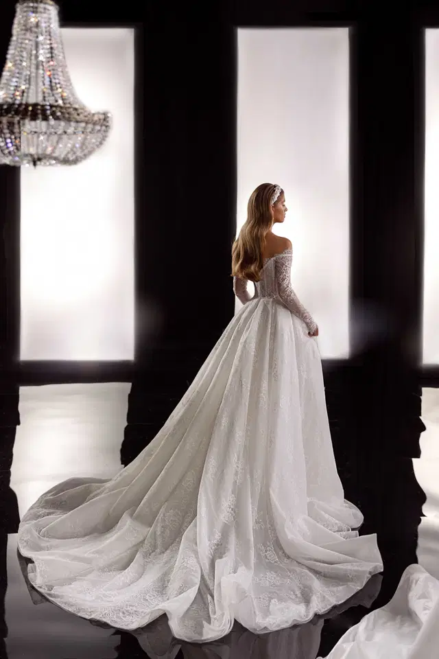 Berta by Tina Valerdi - view 2 of 3