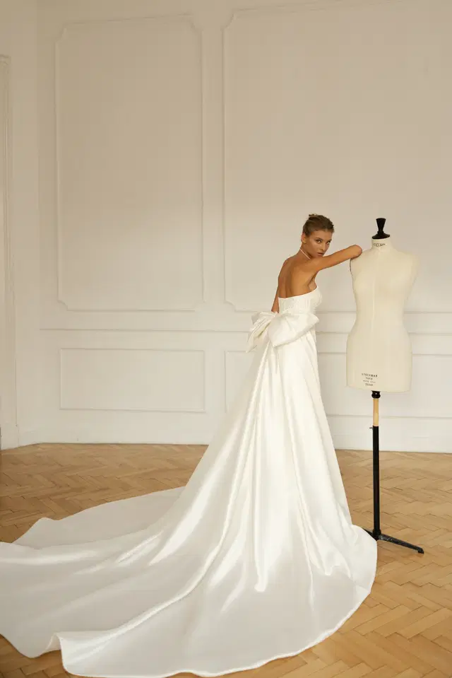 Lanvee by Eva Lendel - view 2 of 3