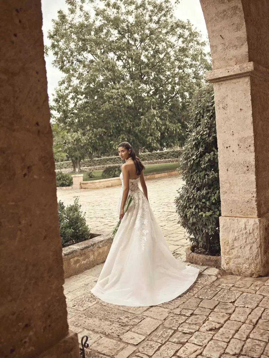 Morwen von Modeca Bridal - Ansicht 4 von 5